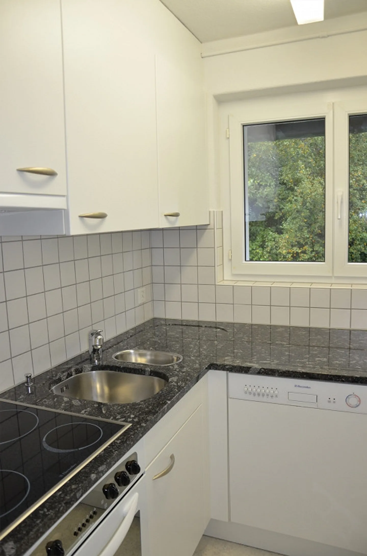 Spacious 3-room apartment with balcony - Photo 4 of 9