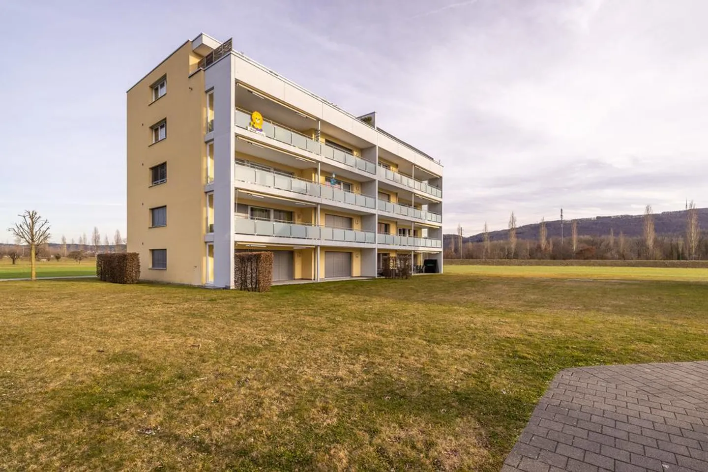 Einstellhallenplatz zu Vermieten - Foto 1 von 1