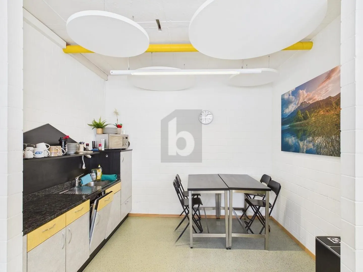 REPRÄSENTATIV AN ZENTRALER LAGE - Foto 2 von 6