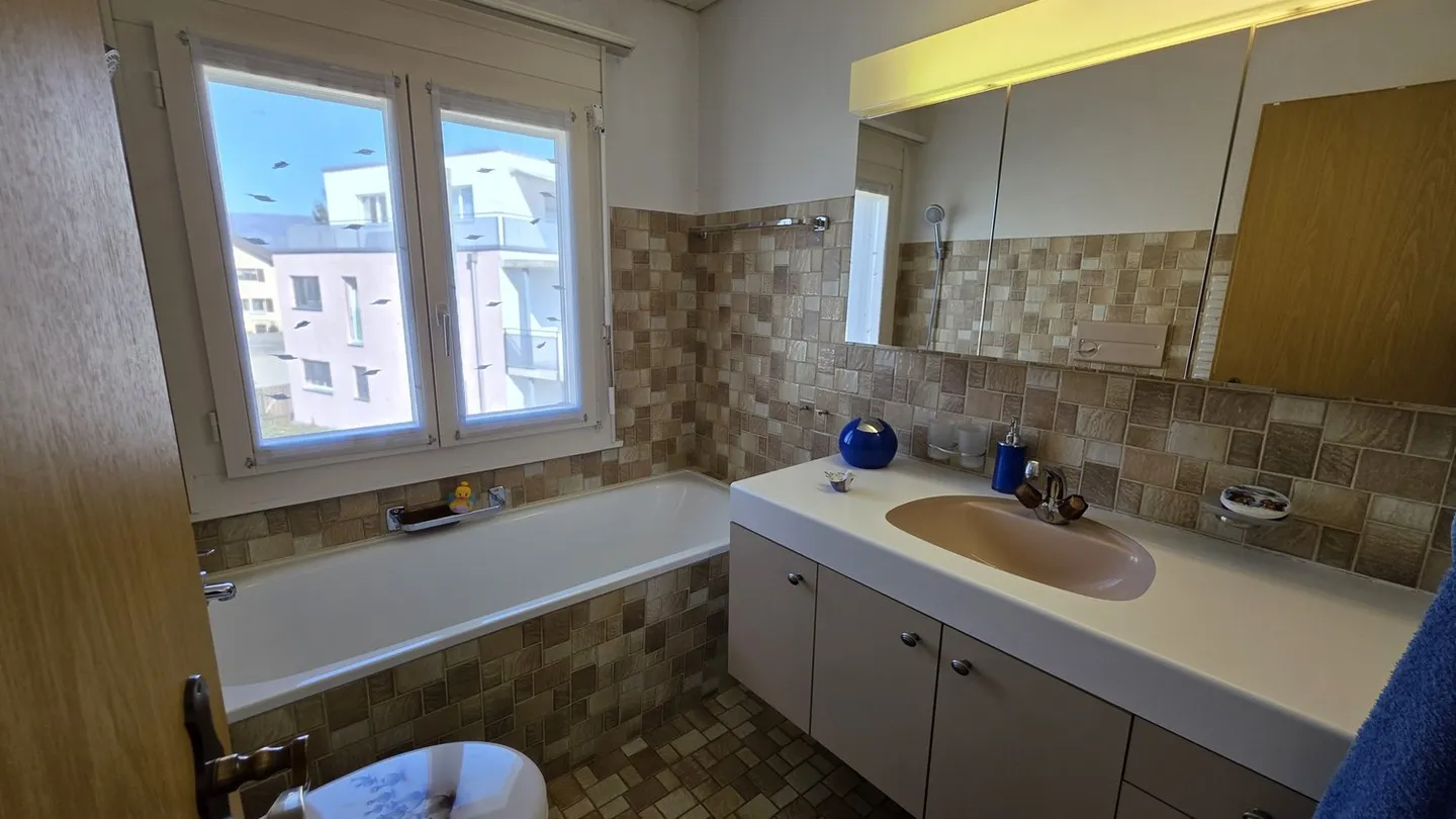 Charming Family Home with Garden - Photo 17 of 19