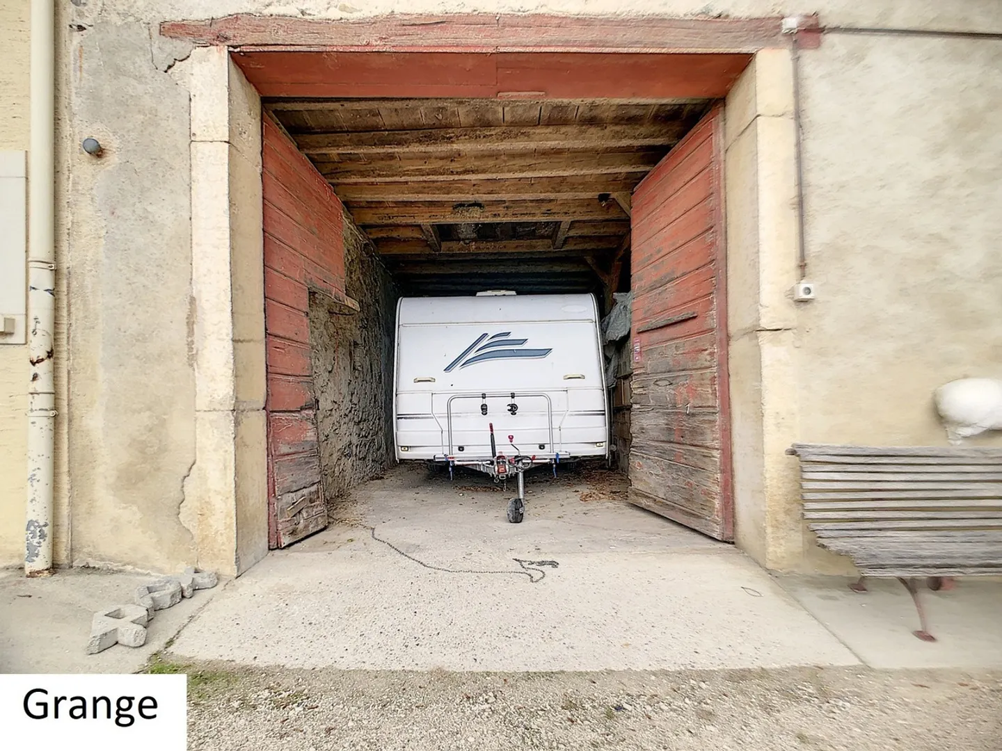 1184 Luins - Vineyard estate with forest, stunning lake view - Photo 9 of 13