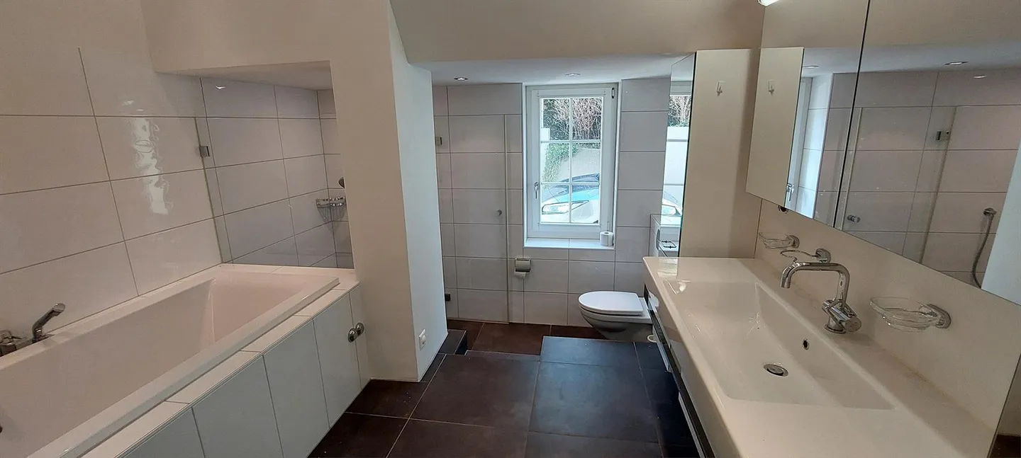 3.5-Room Garden Apartment in a Quiet Location in Zurich - Photo 7 of 9