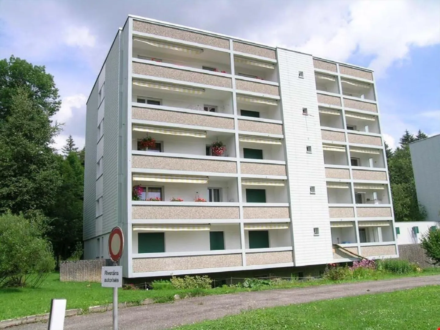 Renovated 3-room apartment with balcony! - Photo 9 of 9