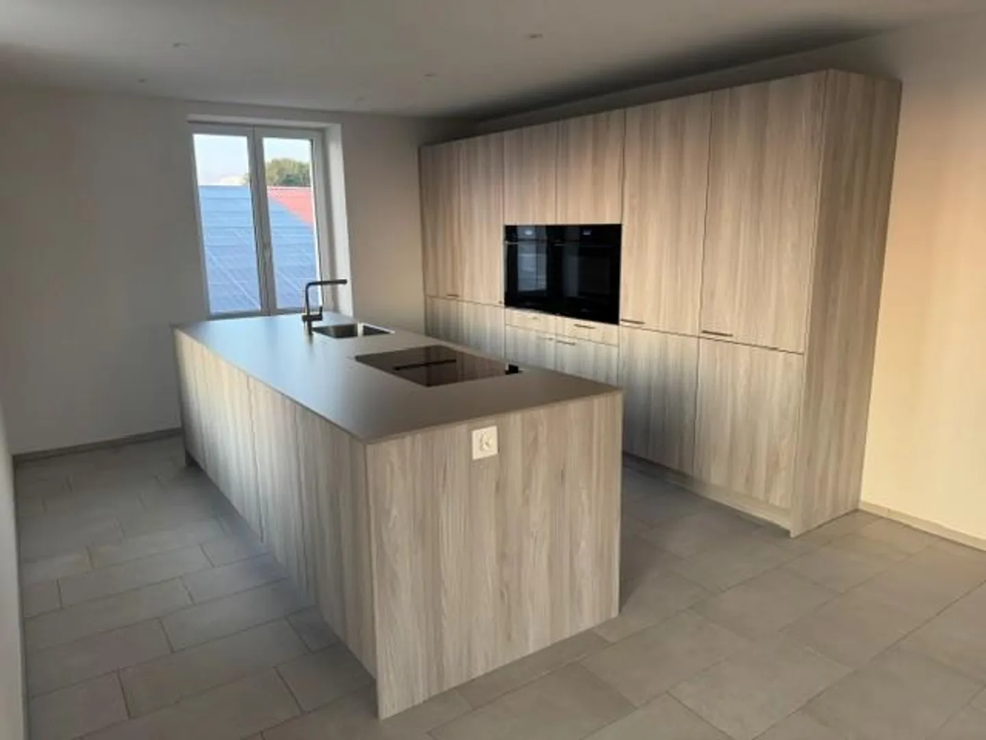 Spacious 5.5-room apartment in the green - Photo 6 of 13