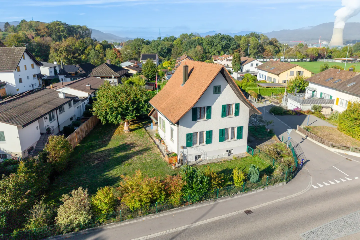 Charmantes Freistehendes Einfamilienhaus - Foto 1 von 9
