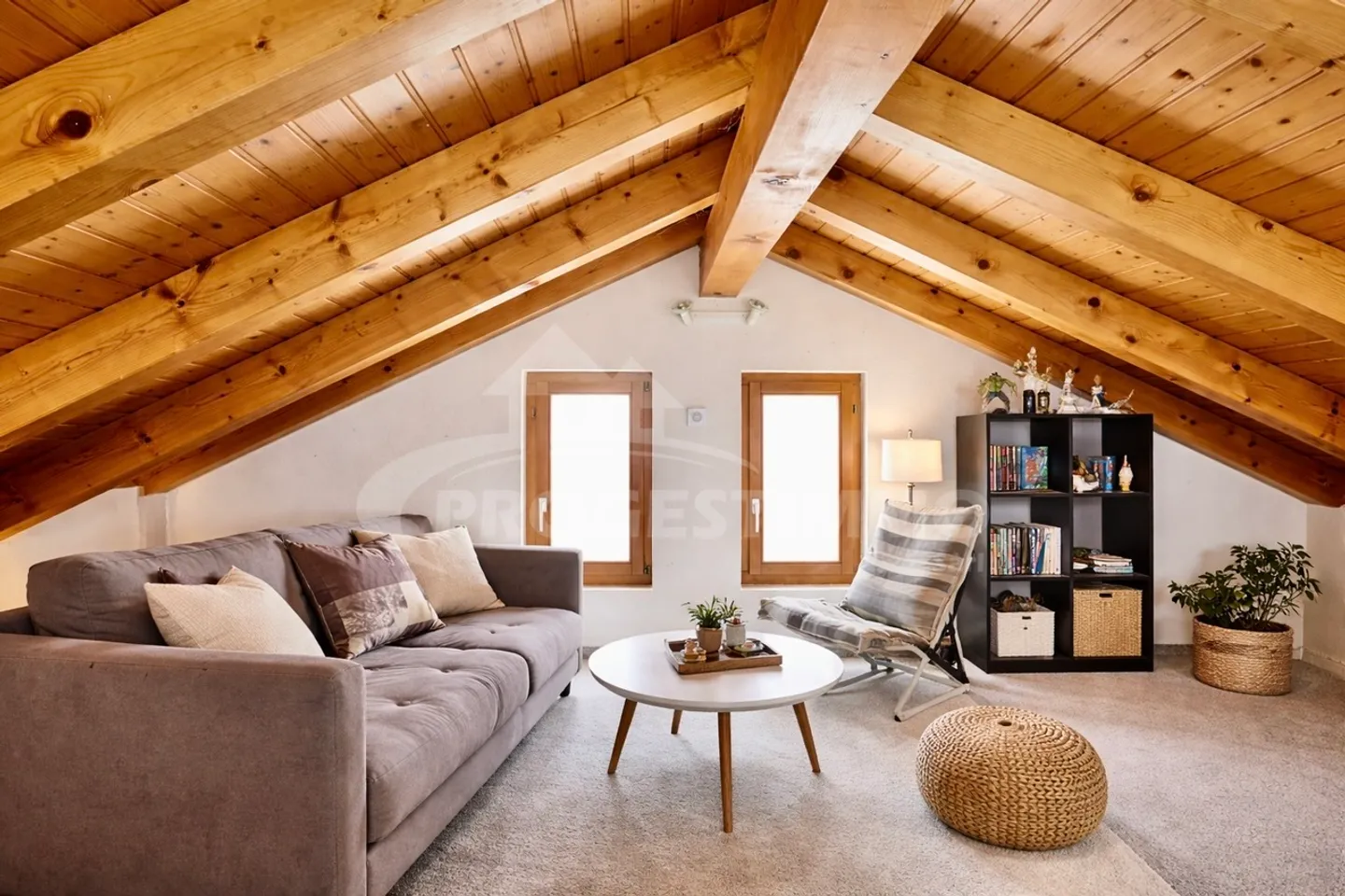 DETACHED HOUSE WITH BREATHTAKING PANORAMA OVER THE PLAIN - Photo 2 of 10