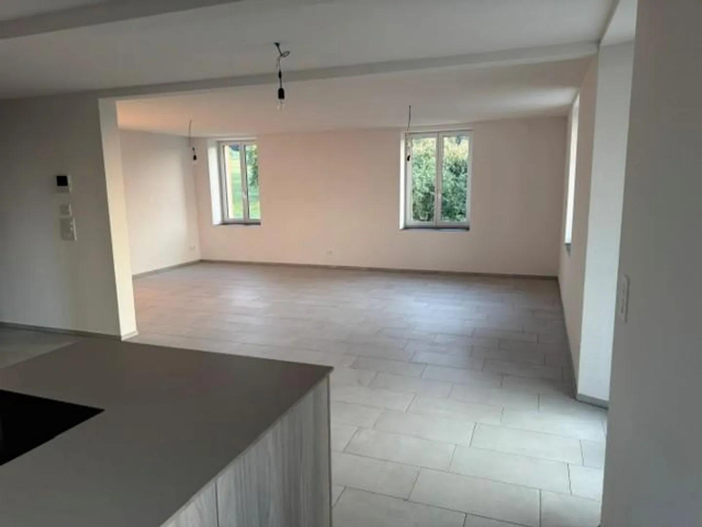 Spacious 5.5-room apartment in the green - Photo 7 of 13
