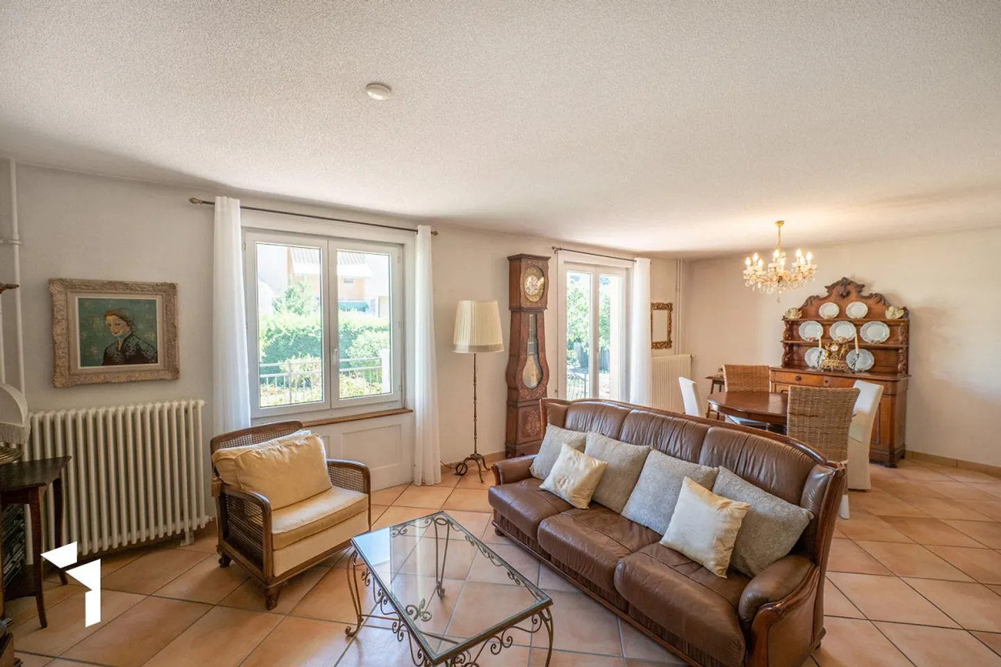 Fehr Immobilien - Top gepflegtes 5.5-Zimmer-EFH an zentraler Lage - Foto 3 von 14
