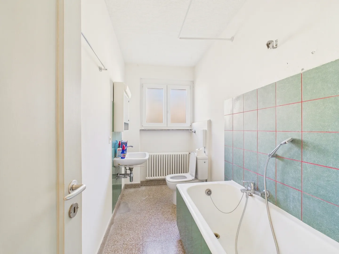 Great opportunity in Morbio Inferiore: Multifamily Building in Ve... - Photo 11 of 12