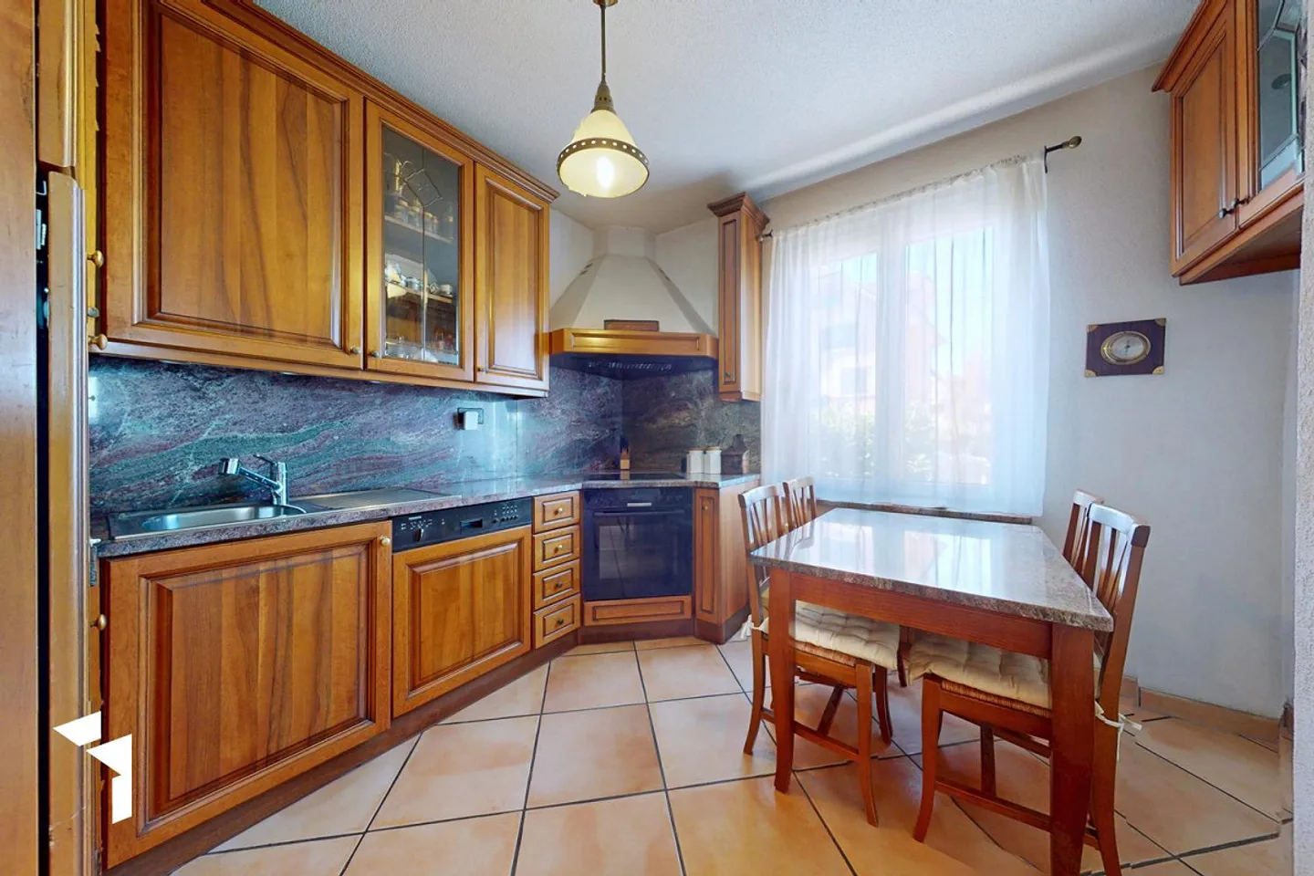 Fehr Immobilien - Top gepflegtes 5.5-Zimmer-EFH an zentraler Lage - Foto 4 von 14