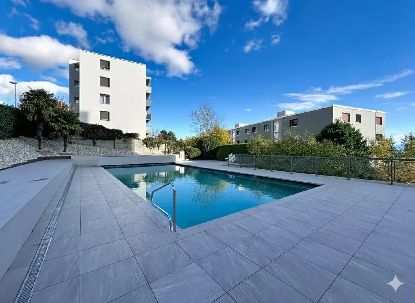 Apartment in Neuchâtel with lake and Alps view - Photo 8 of 9