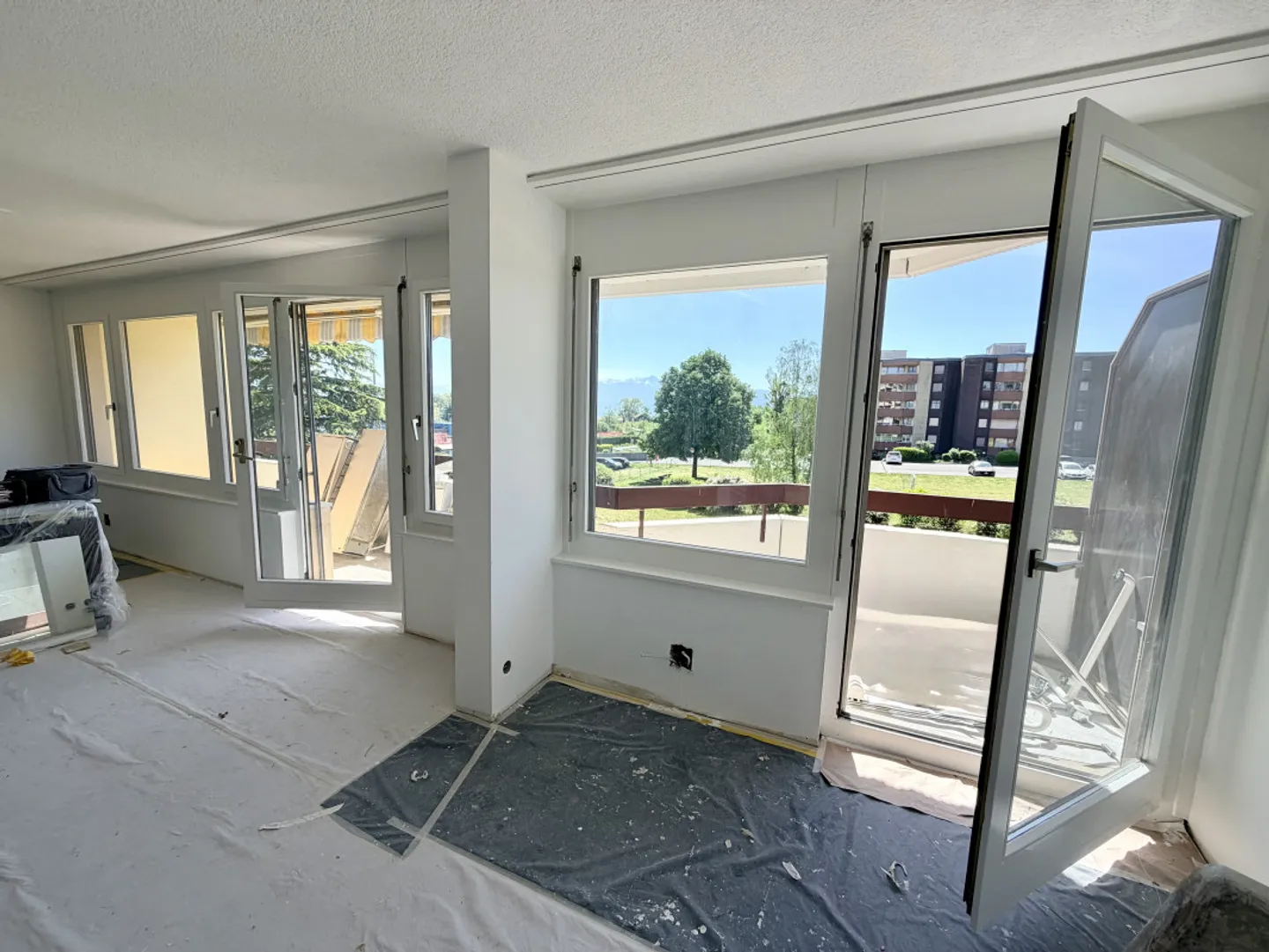Appartement avec passage en rénovation avec balcons 3 à 4 chambres - Photo 8 sur 12