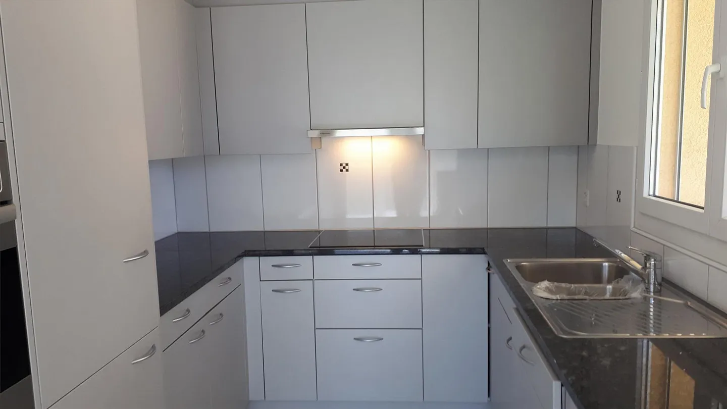 Garden apartment with additional basement room! - Photo 3 of 7