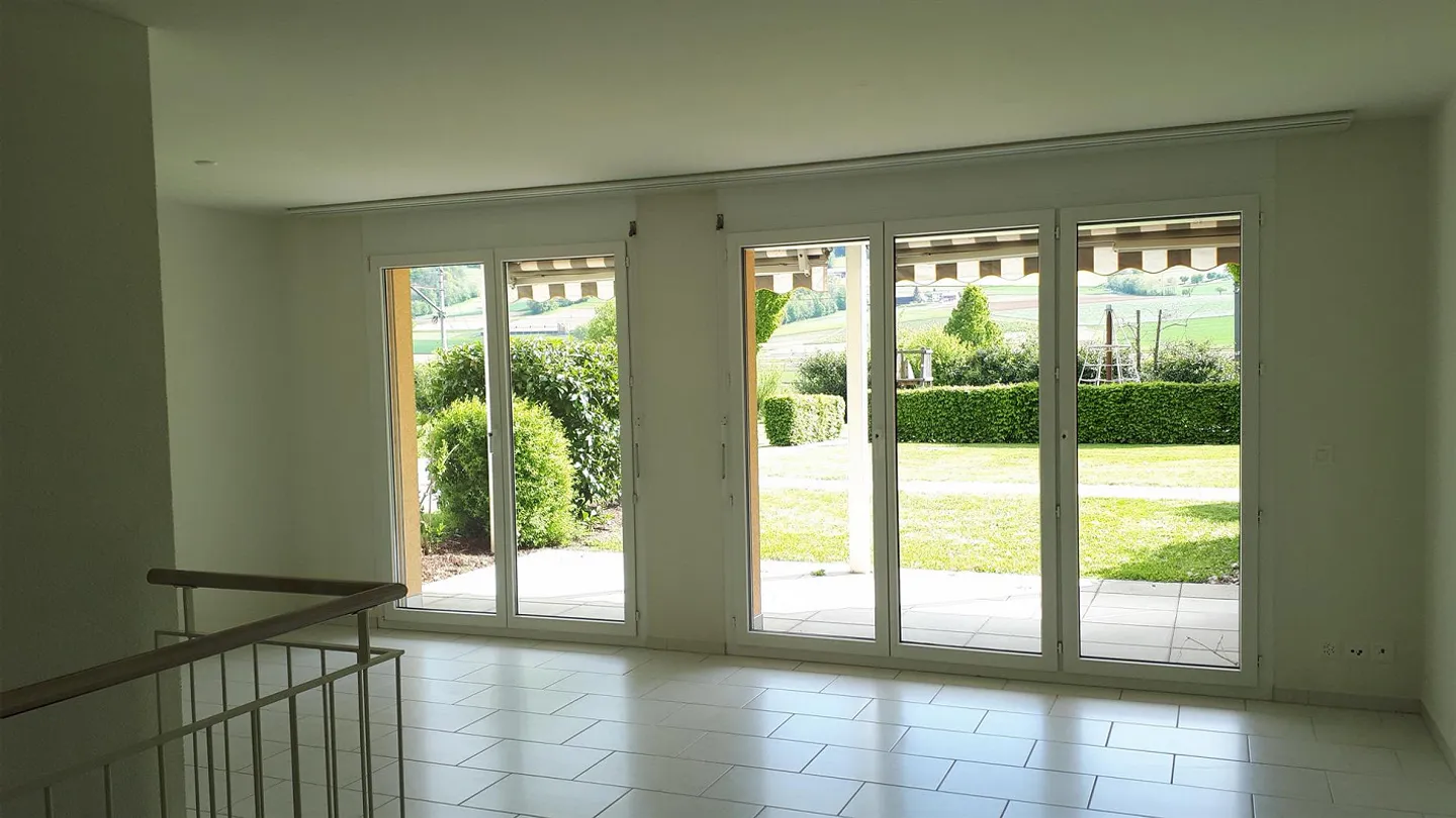Garden apartment with additional basement room! - Photo 4 of 7
