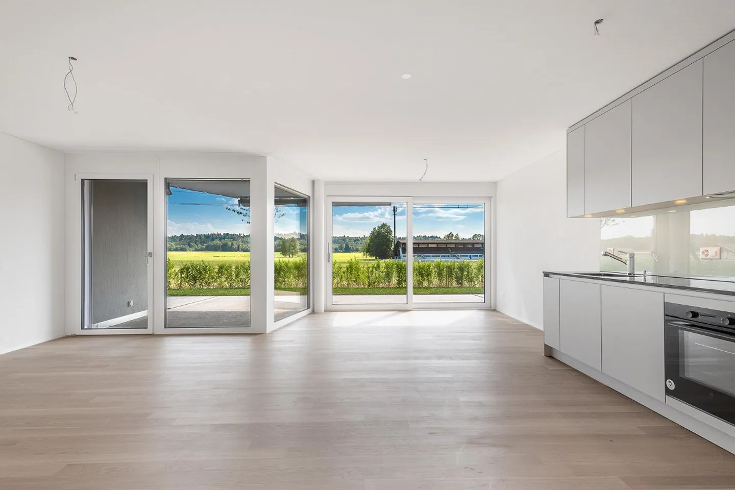 Living where light and style meet - Photo 4 of 9