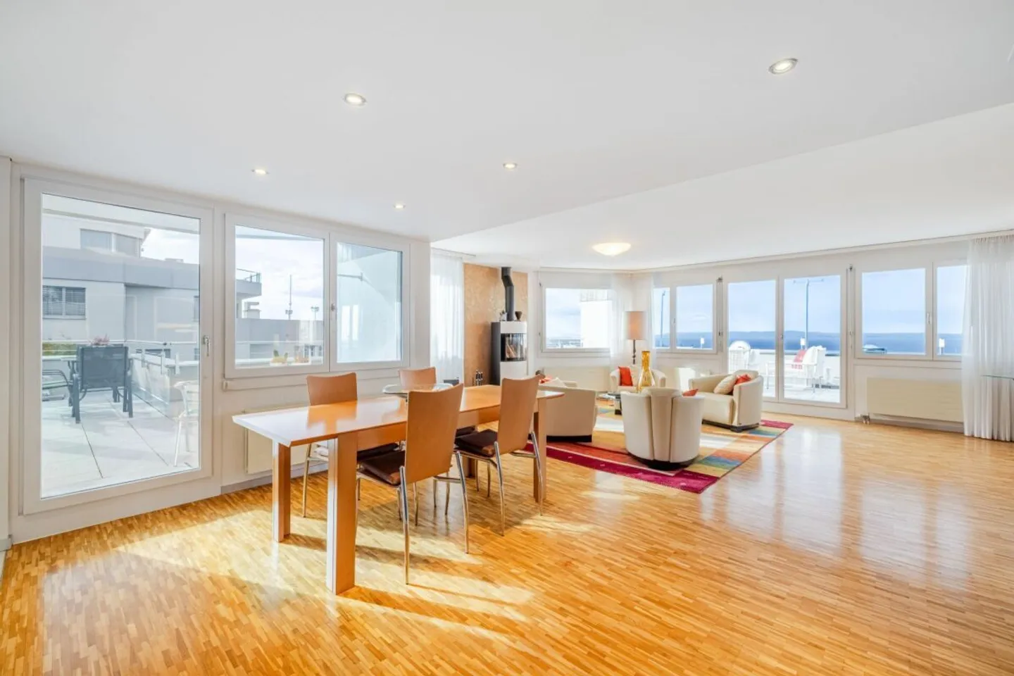 Résidence de terrasse 4,5 pièces avec vue à 180° sur le lac de Constance - Vivre spacieux dans un emplacement privilégié en pente - Photo 9 sur 15