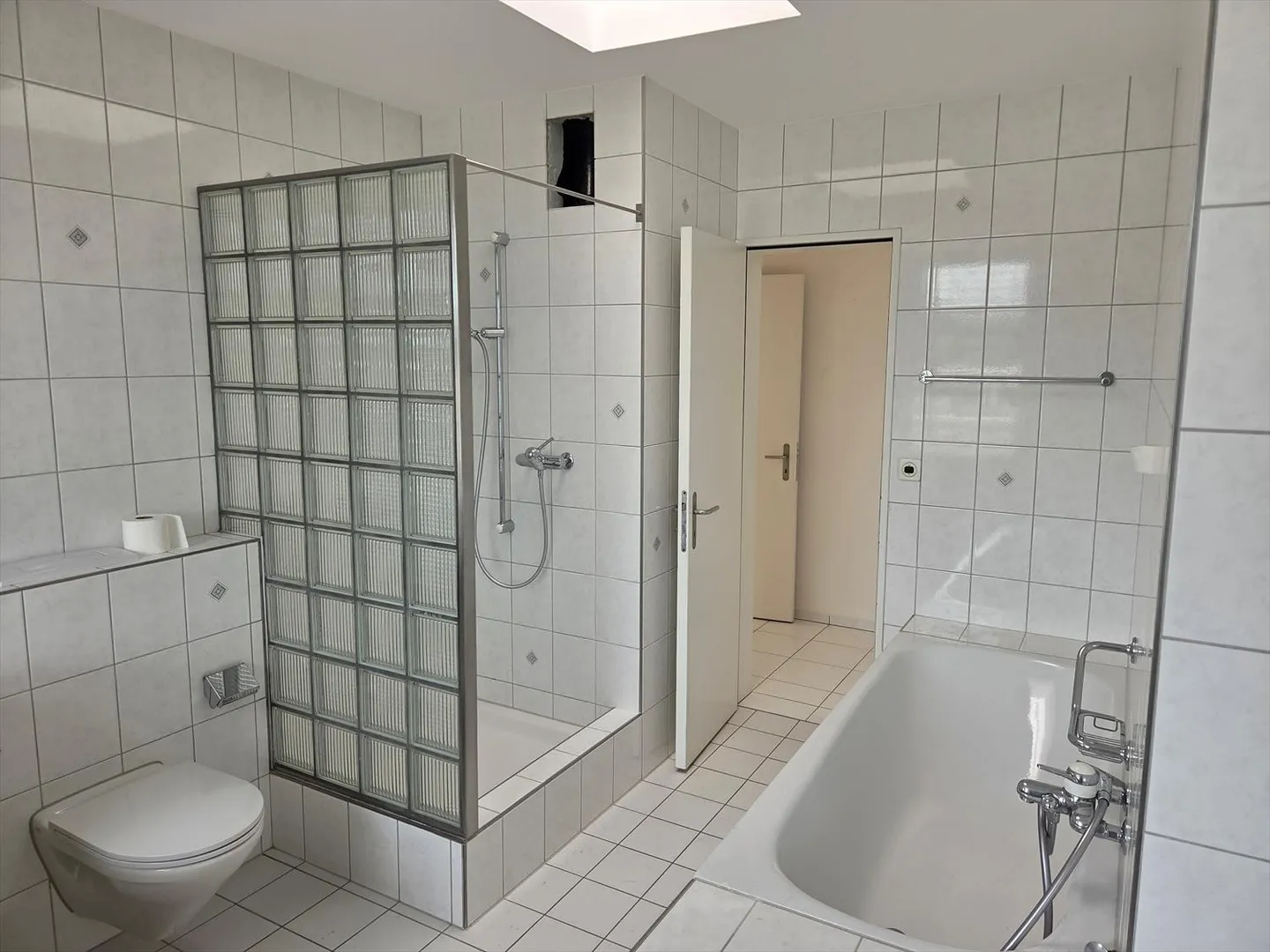 6-Zimmer-Wohnung - Foto 11 von 12