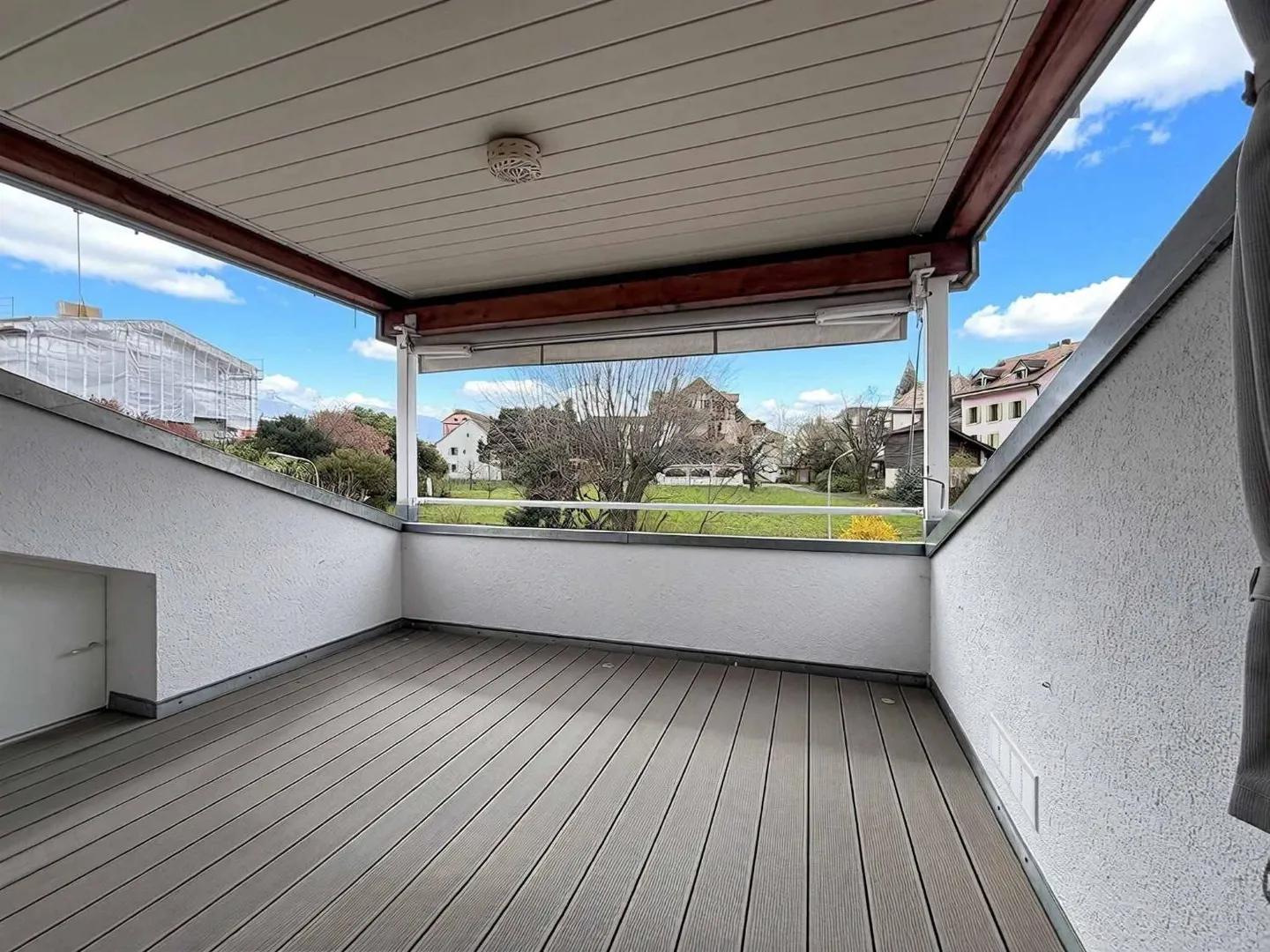 Ultimo piano 4.5 stanze - Foto 2 di 12