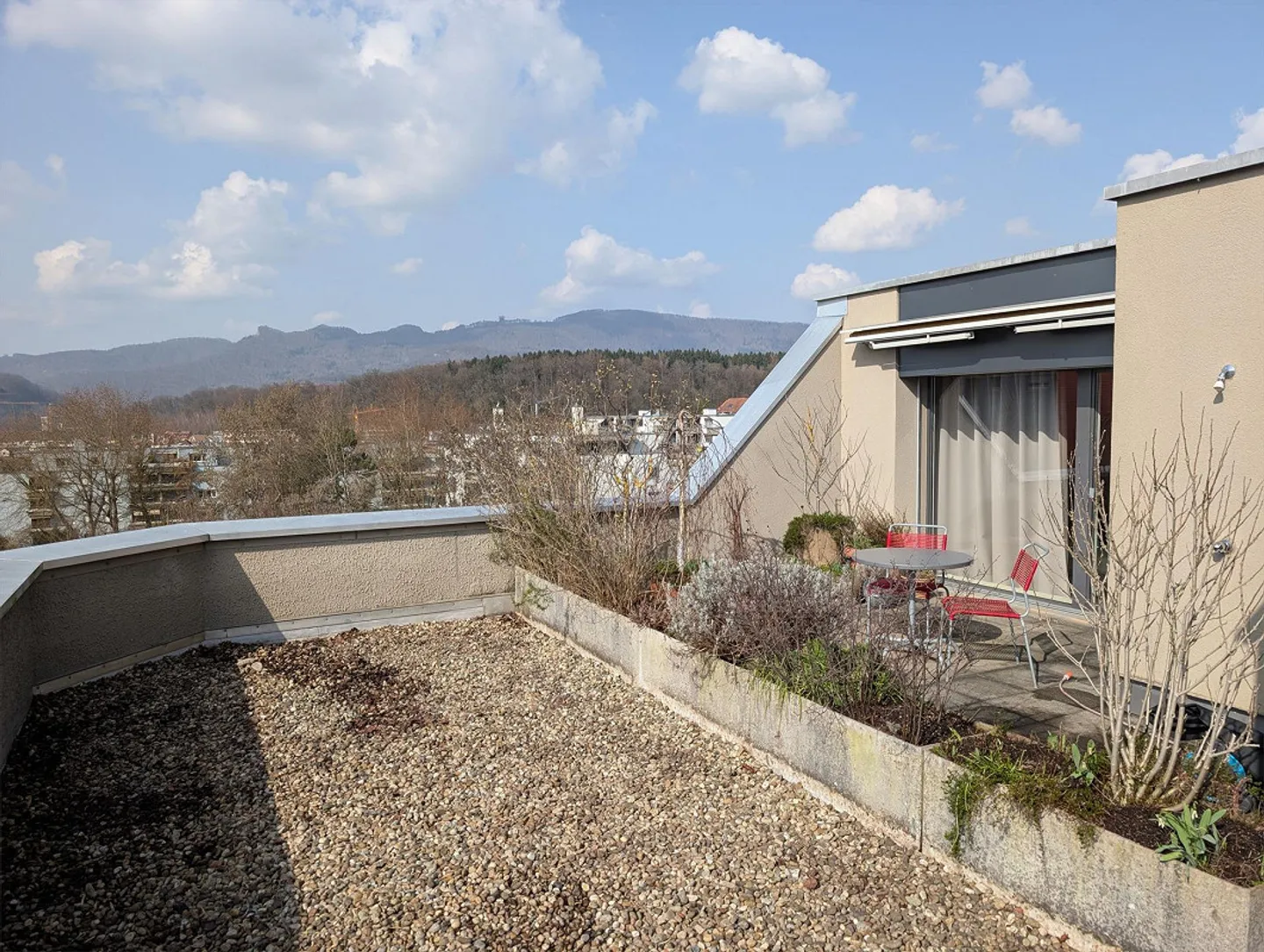 Maisonette spacieuse avec terrasse - Photo 6 sur 11