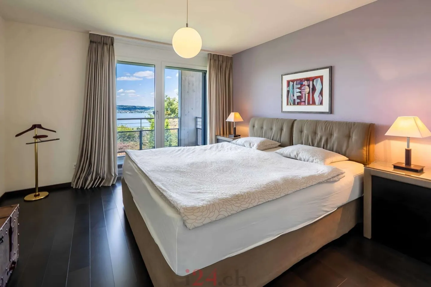 Viel Platz, viel Aussicht ? Grosszügiges Einfamilienhaus über dem Zürichsee - Foto 5 von 12
