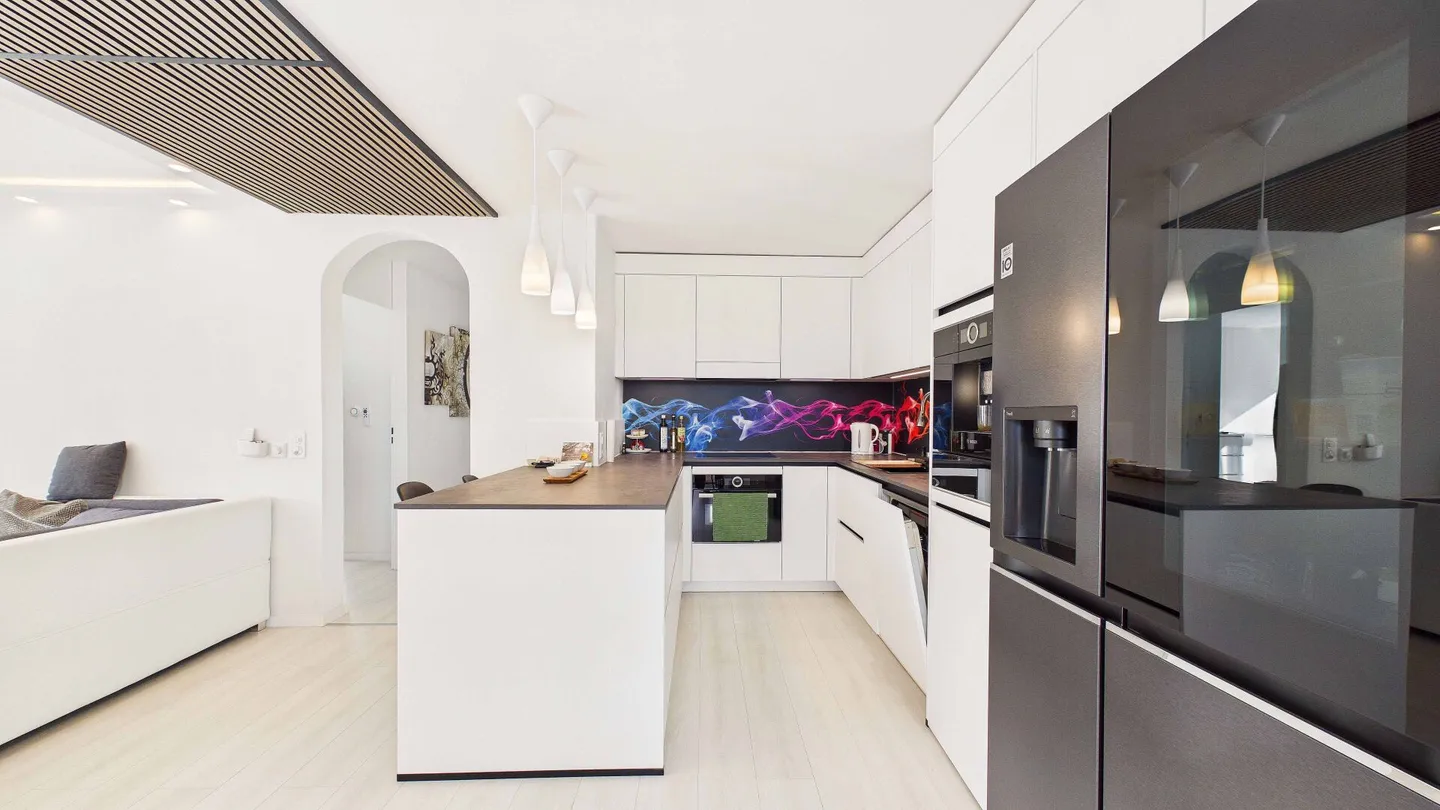 Stylish living in a quiet and central location in Dietikon - Photo 5 of 17