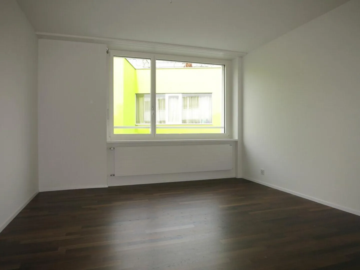 Appartement moderne de 3,5 pièces dans un emplacement central - Photo 5 sur 8