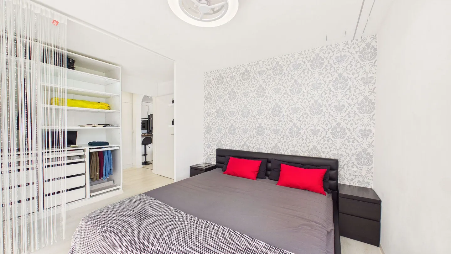 Stylish living in a quiet and central location in Dietikon - Photo 9 of 17