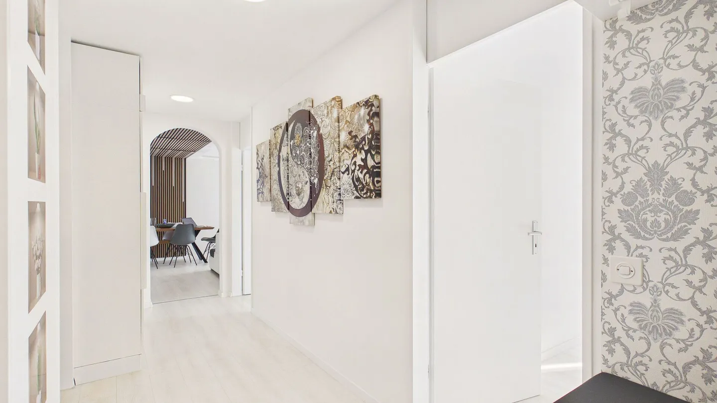 Stylish living in a quiet and central location in Dietikon - Photo 12 of 17