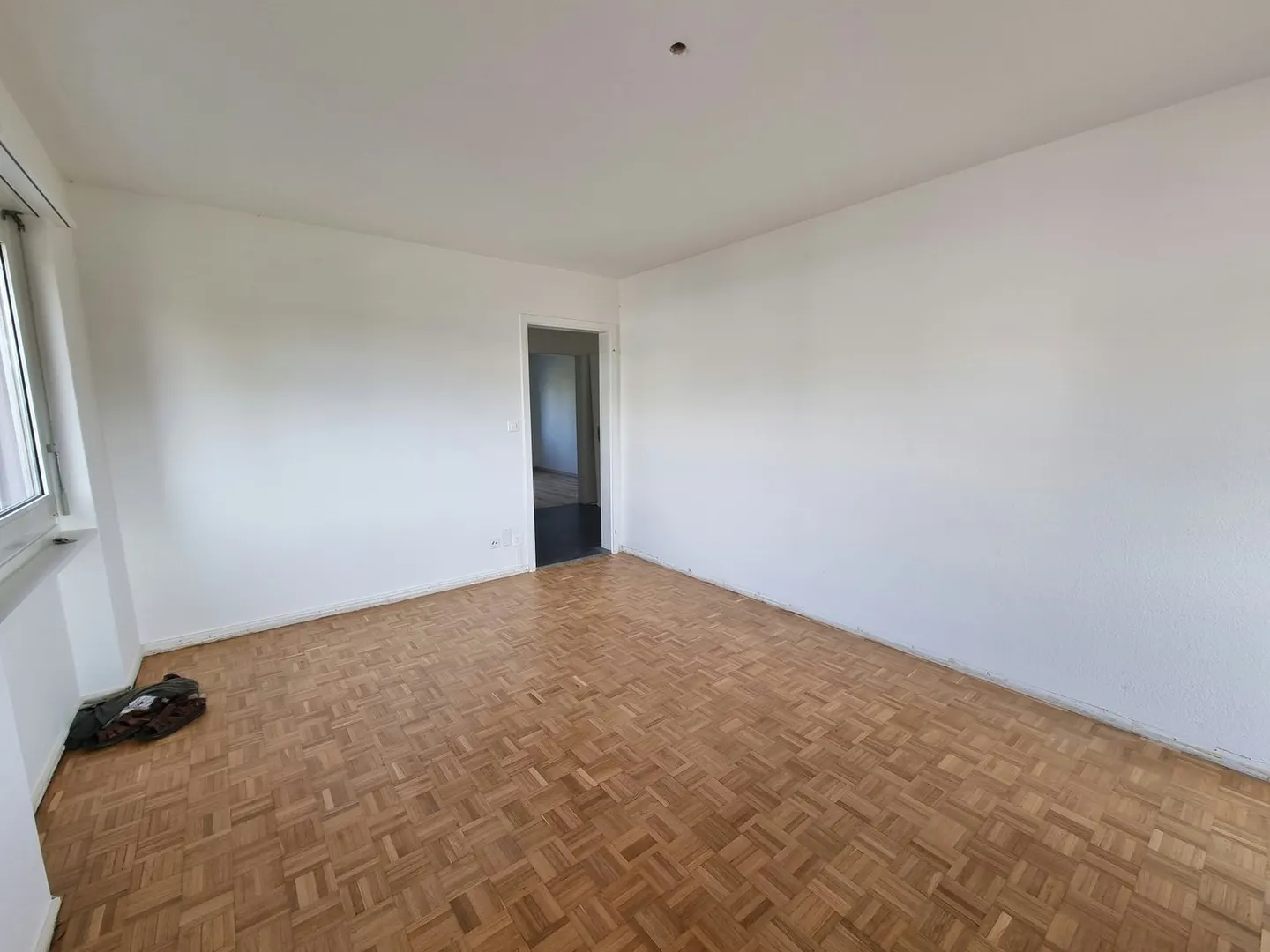 Bella appartamento di 3 stanze con balcone a Rüfenacht BE - Foto 9 di 12