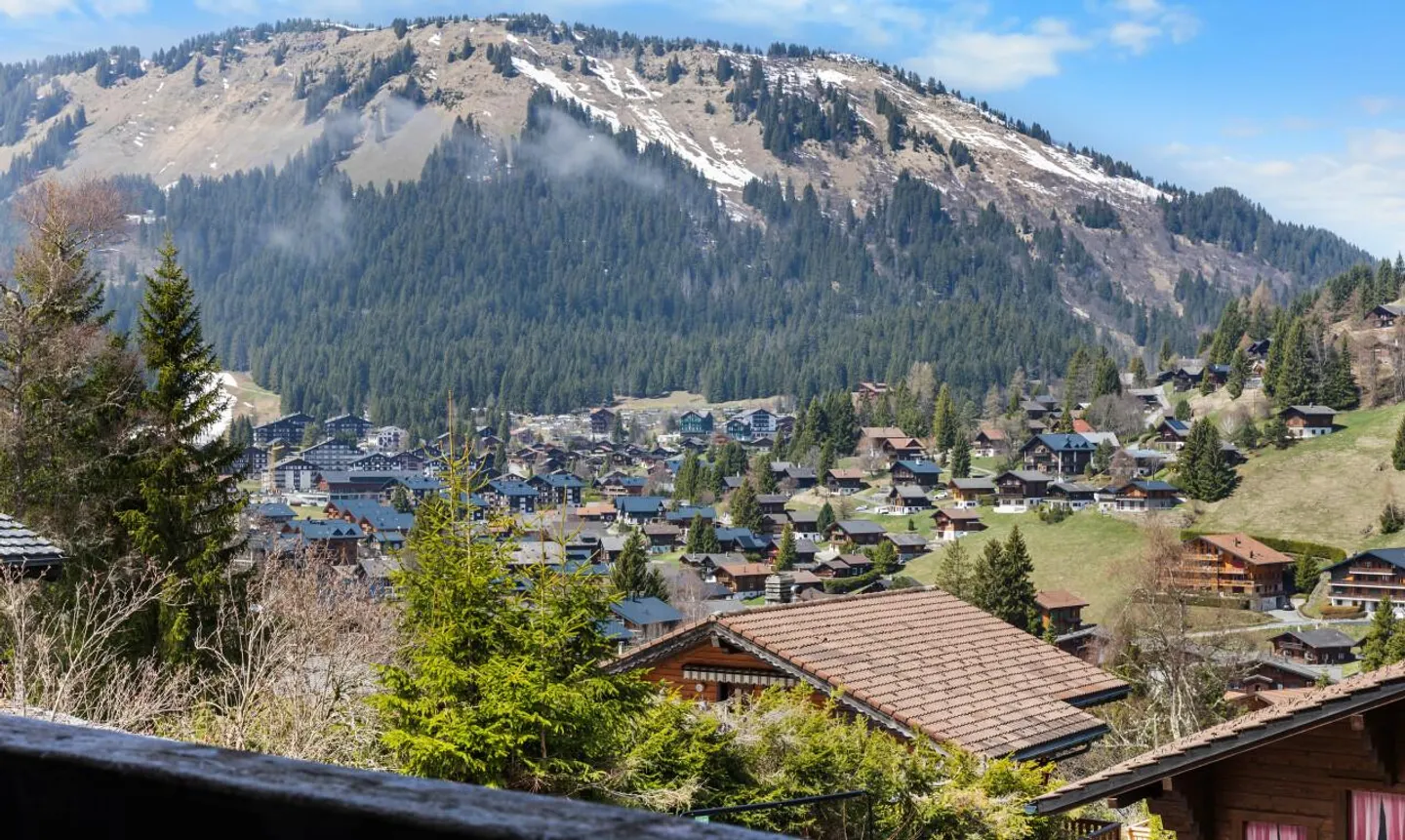 Exklusiv: Wunderschönes, kürzlich renoviertes Chalet mit 5 Schlafzimmern - Foto 9 von 11