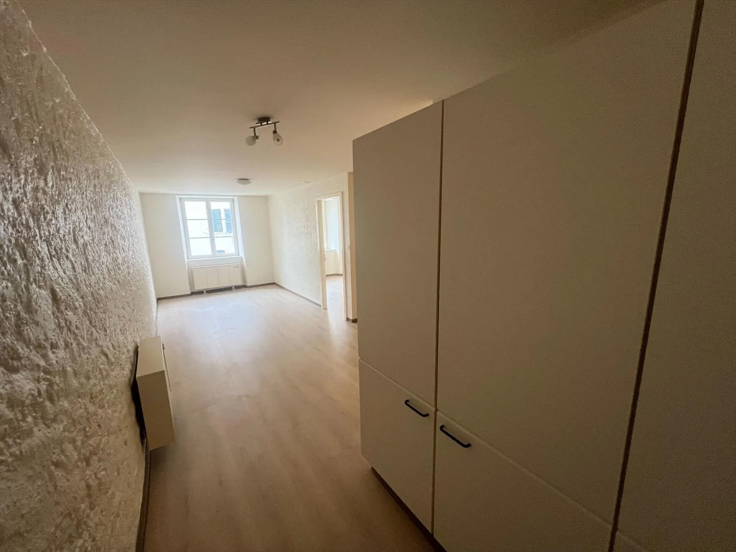 Belle appartement de 2,5 pièces dans la vieille ville au 1er ou 2ème étage - Photo 3 sur 11