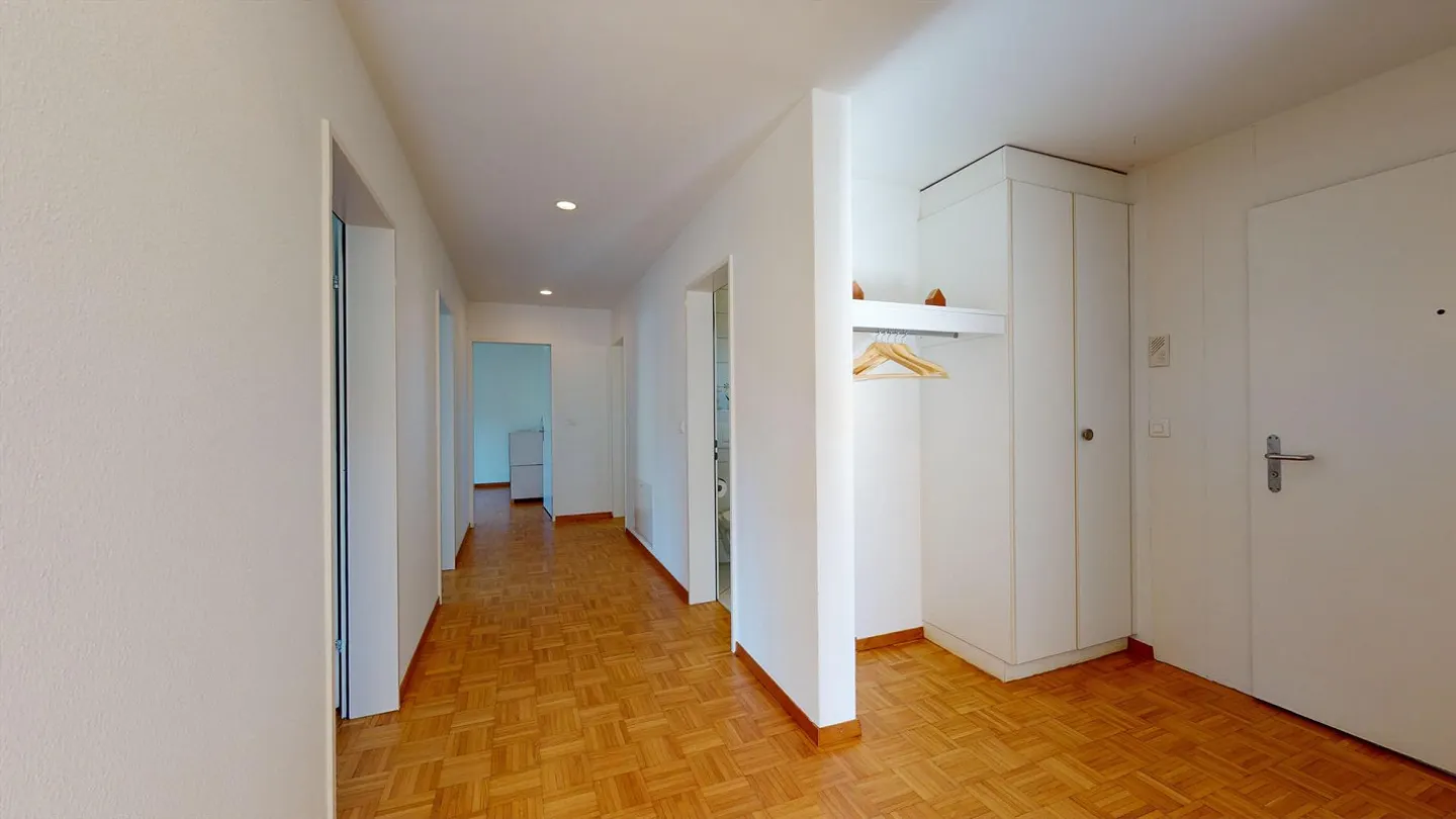 Geräumige Wohnung in Oetwil am See - Foto 4 von 5