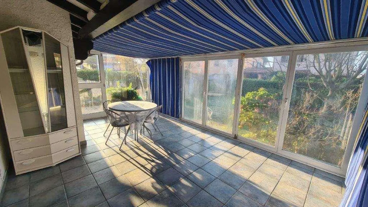SINGLE VILLA WITH GARDEN TO RENOVATE - Photo 12 of 12