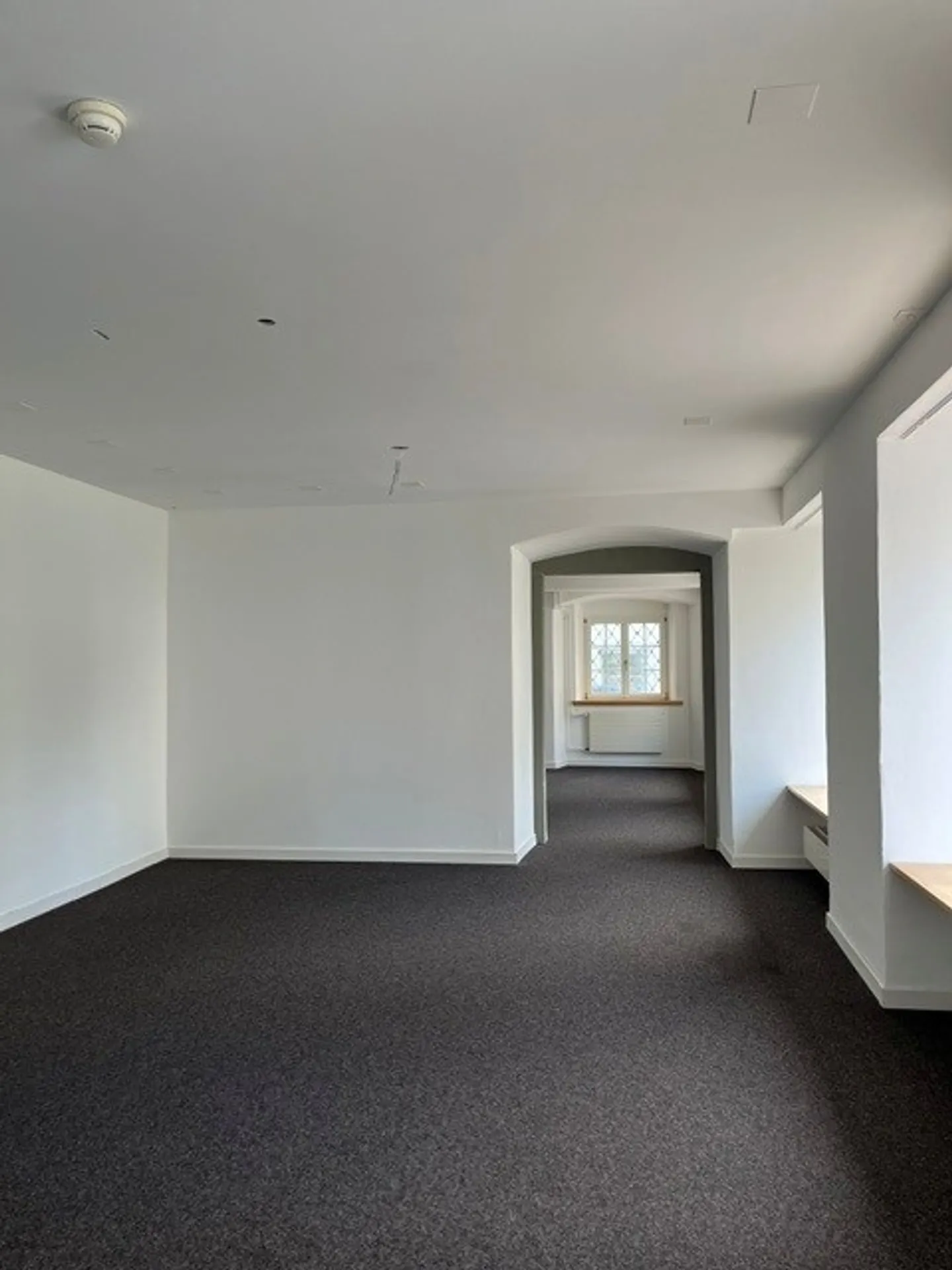 Geräumiger Verkaufsraum in Schwyz - Foto 2 von 6