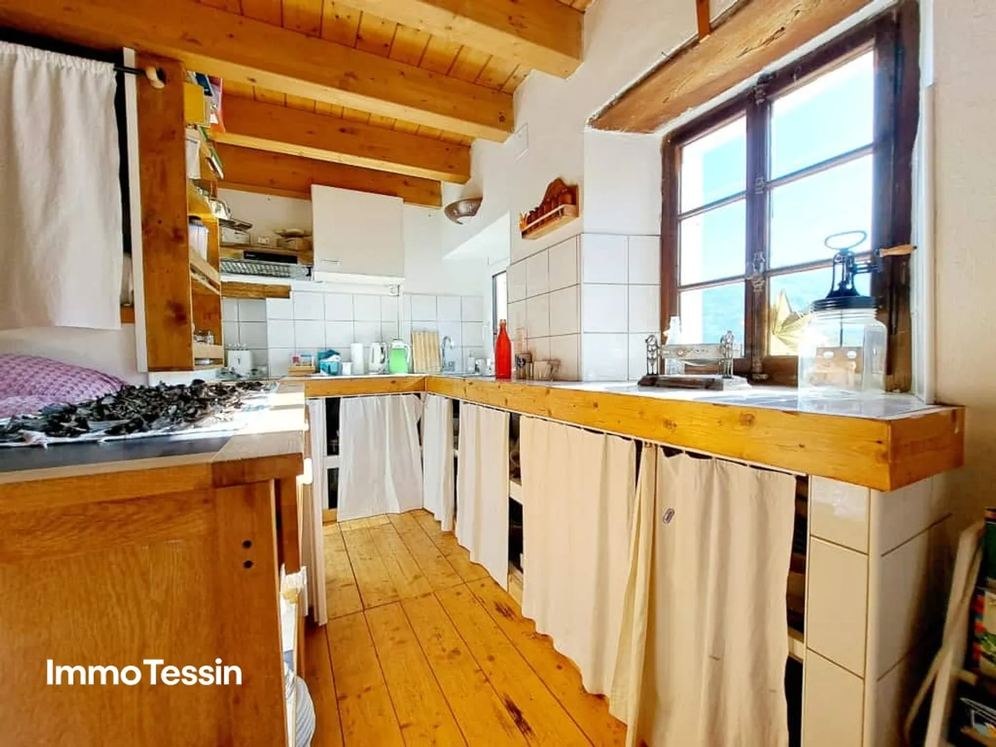 OPPORTUNITÀ: Hotel, B&B e appartamenti per le vacanze, vicino al Lago Maggiore e al Lago di Lugano, in una bellissima posizione nella natura - Foto 11 di 13