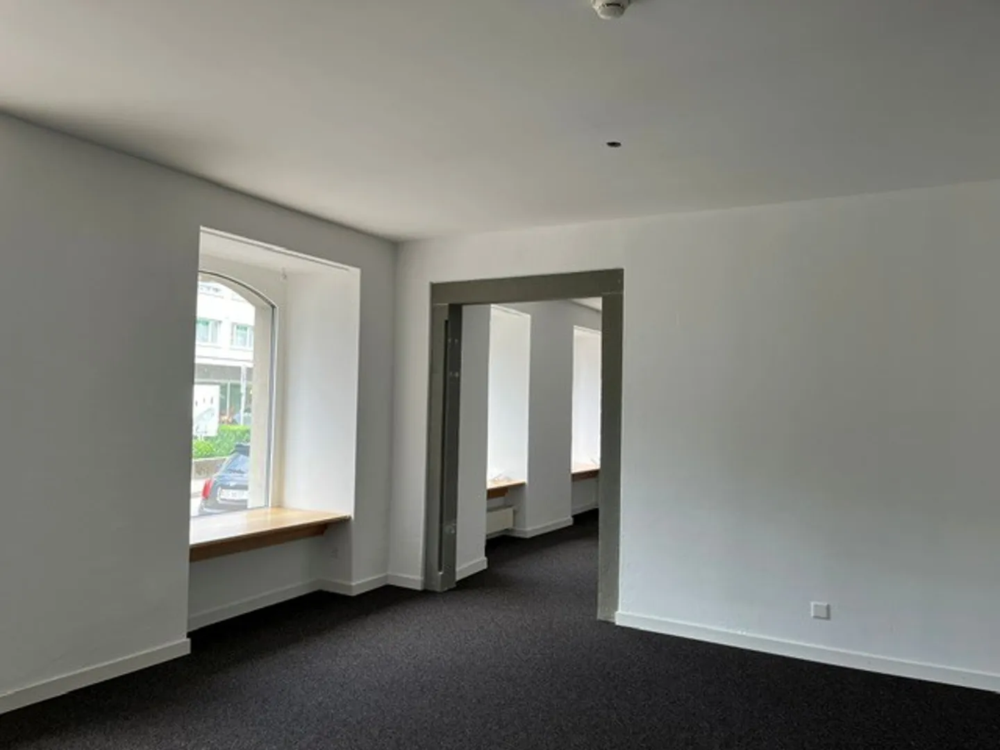Geräumiger Verkaufsraum in Schwyz - Foto 4 von 6