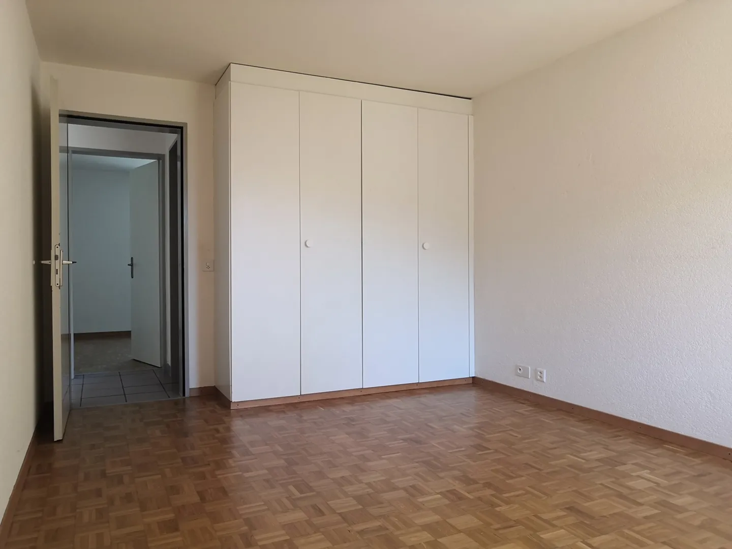 Geräumige 3,5 Zimmer mit Balkon - Foto 4 von 7