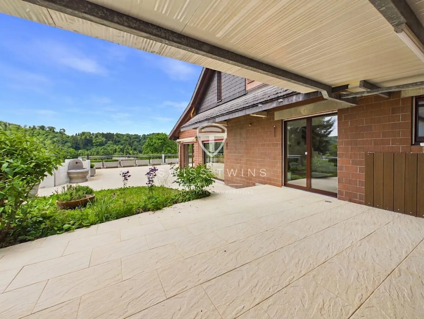 6.5-Zi. Wohnung mit 180 m² Terrasse in Stallikon - Photo 3 of 13