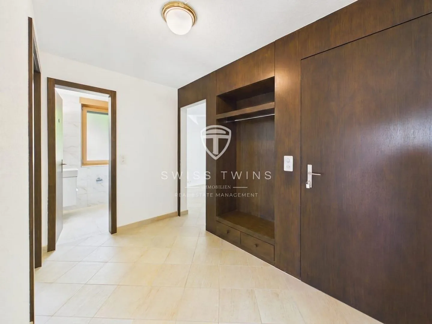 6.5-Zi. Wohnung mit 180 m² Terrasse in Stallikon - Photo 4 of 13