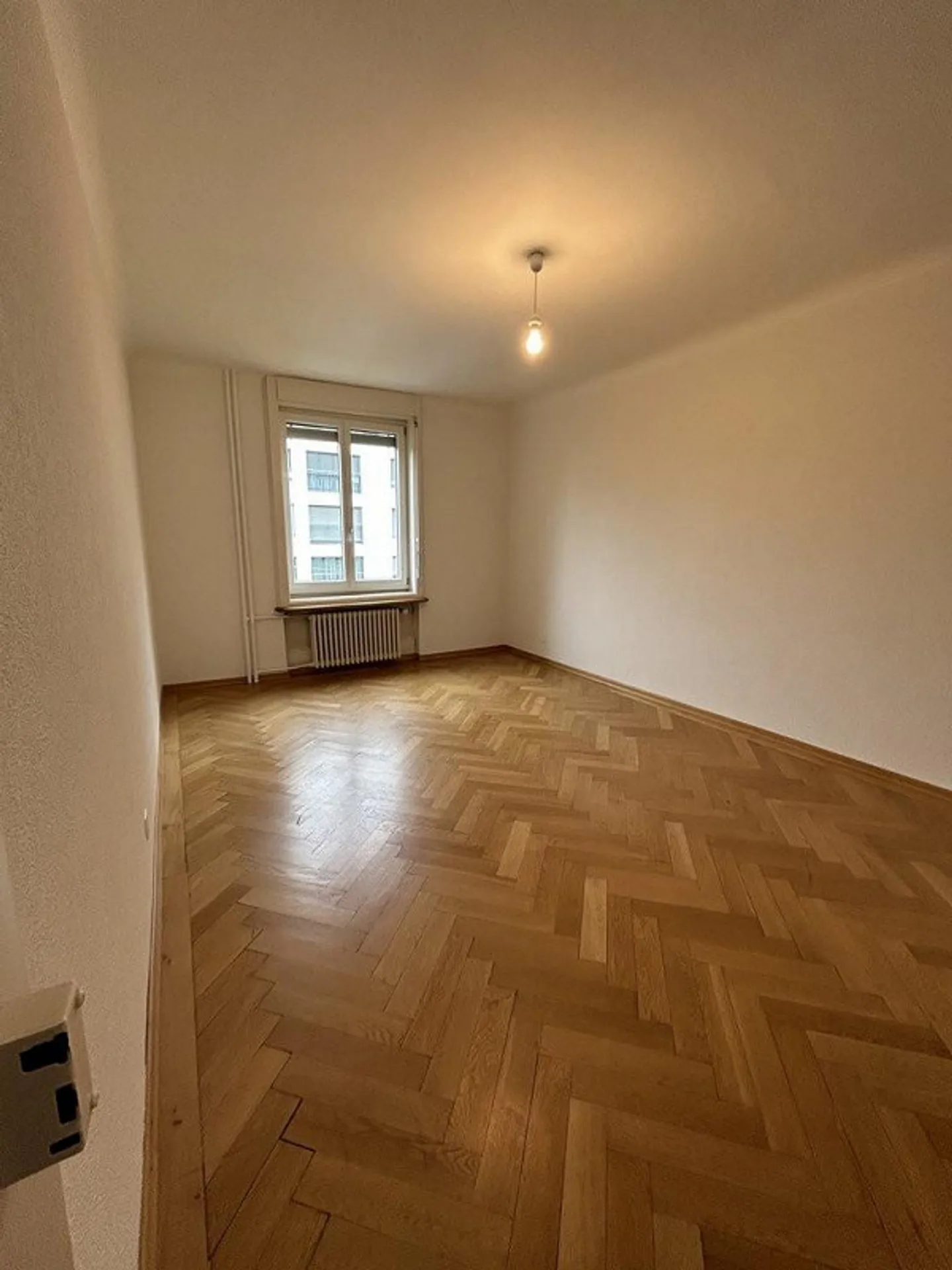 Beautiful apartment for rent on Boulevard de Pérolles! - Photo 5 of 10