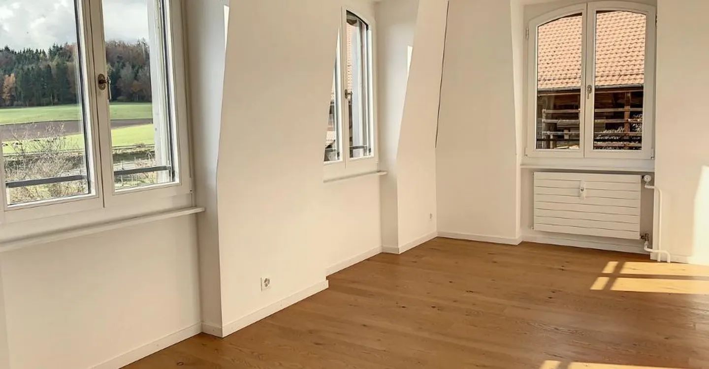 2 ROOMS - In a quiet area! - Photo 2 of 10