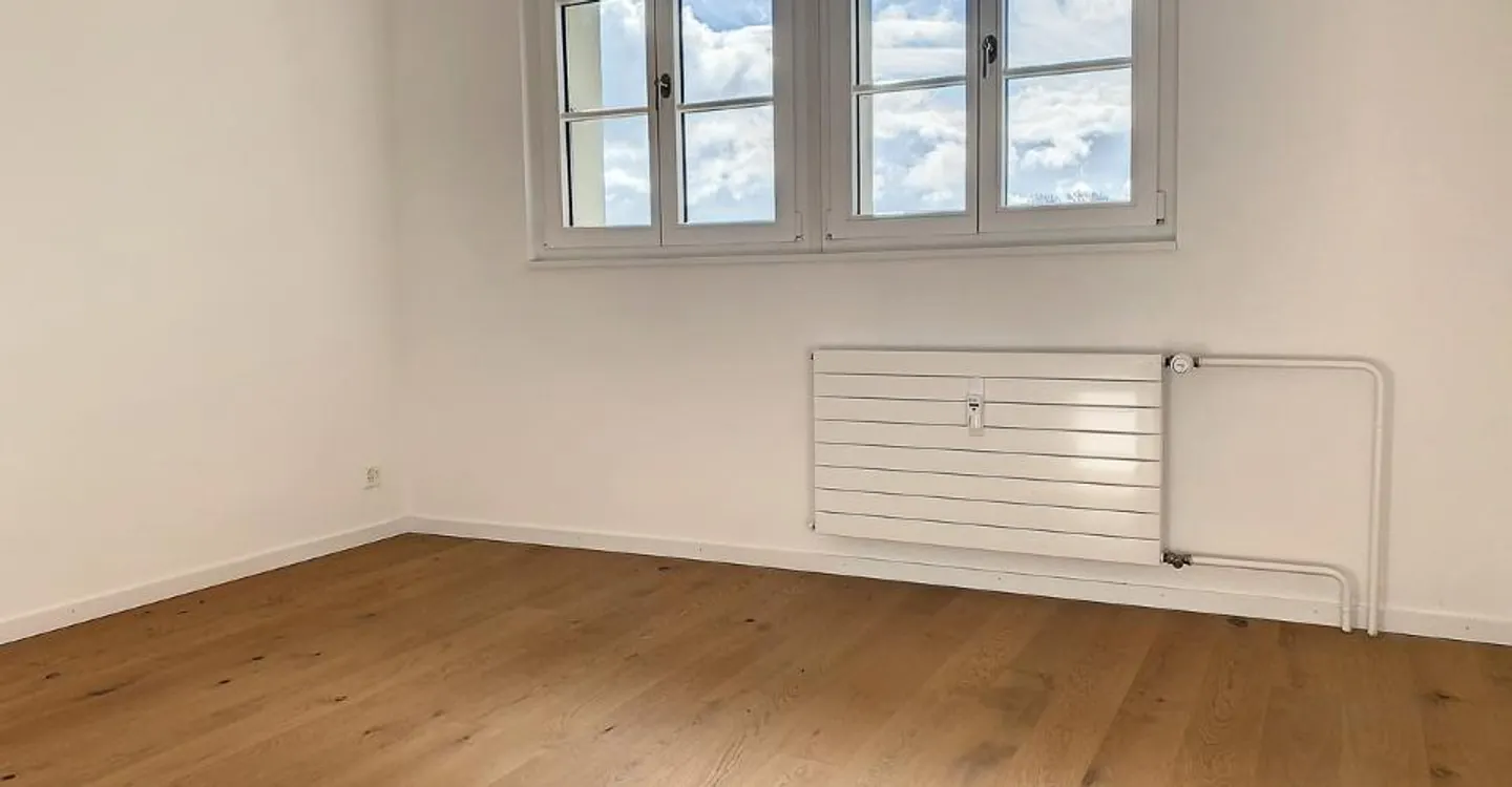 2 ROOMS - In a quiet area! - Photo 3 of 10