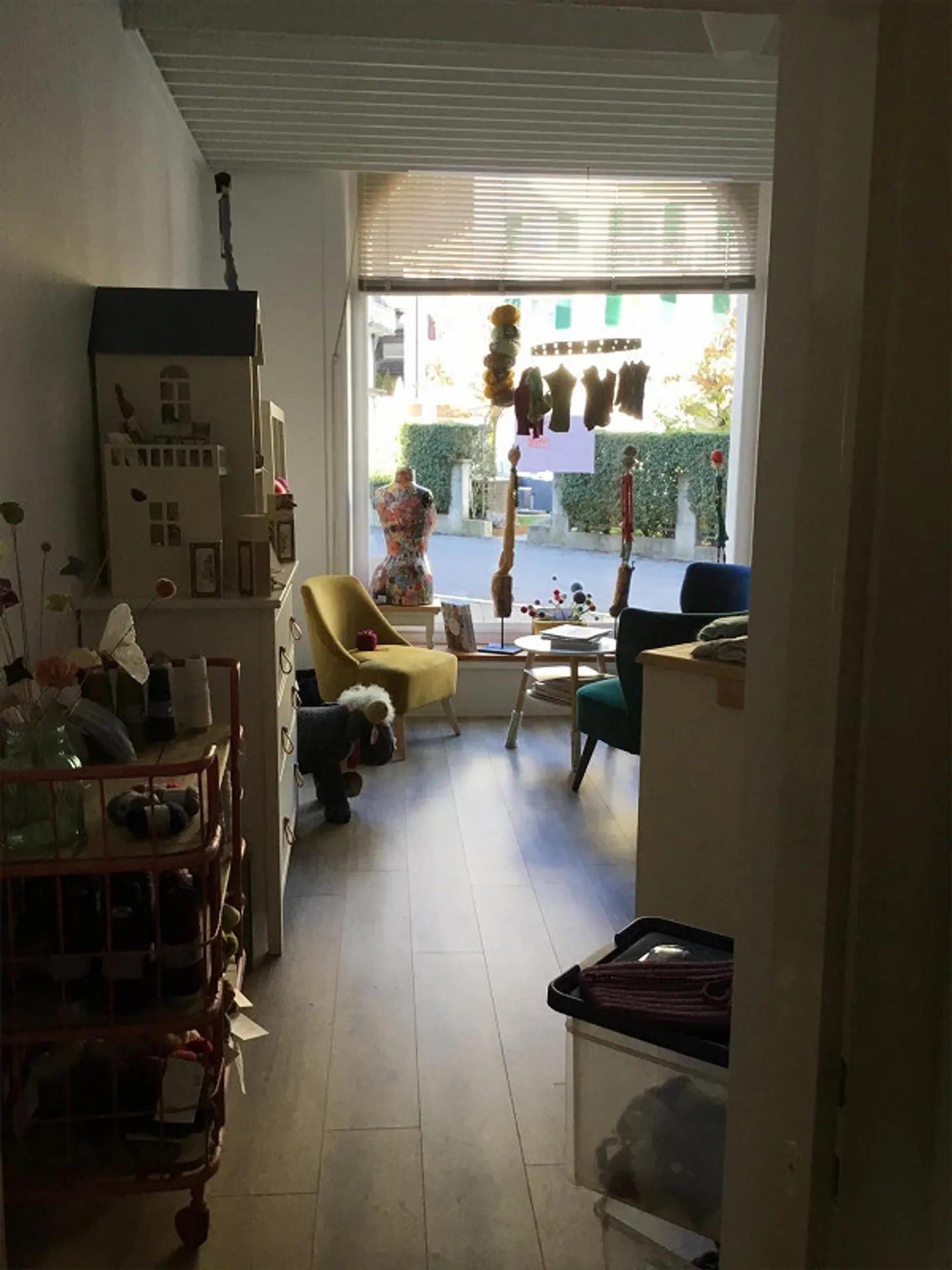 Retail space with office - Photo 2 of 9