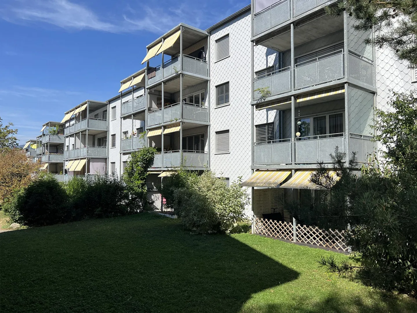 Helle 4.5-Zimmerwohnung / App. 4.5 pièce lumineux - Foto 1 von 10