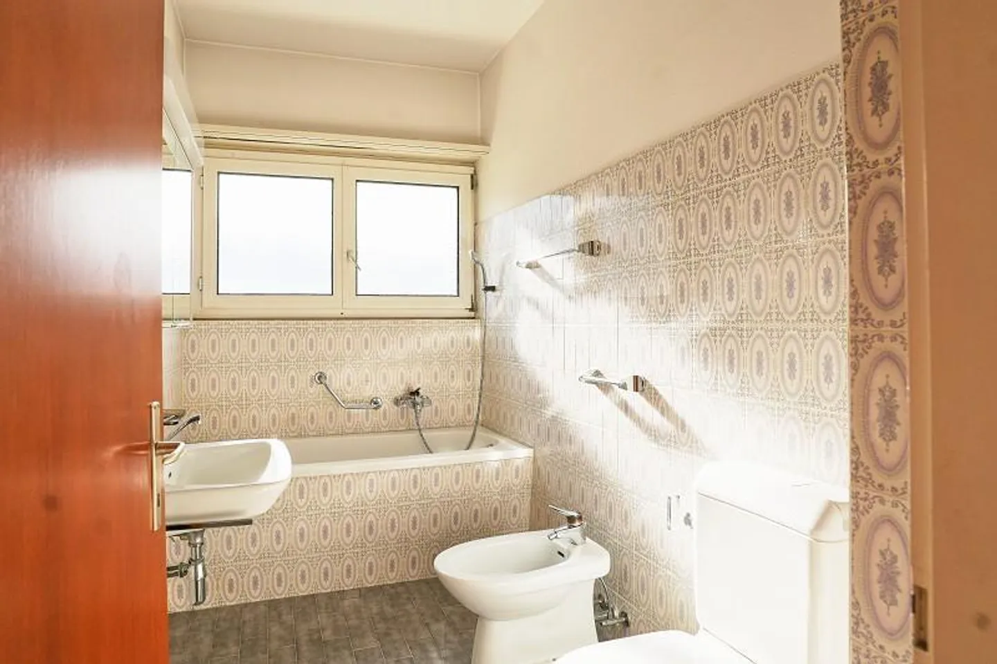 Appartement de 2 1/2 pièces dans un emplacement central, calme et ensoleillé - Photo 7 sur 23