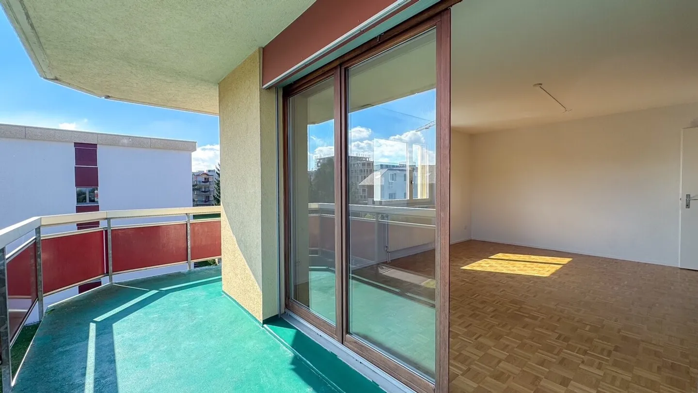 Charming 3.5-room apartment on the top floor with balcony - Photo 7 of 11