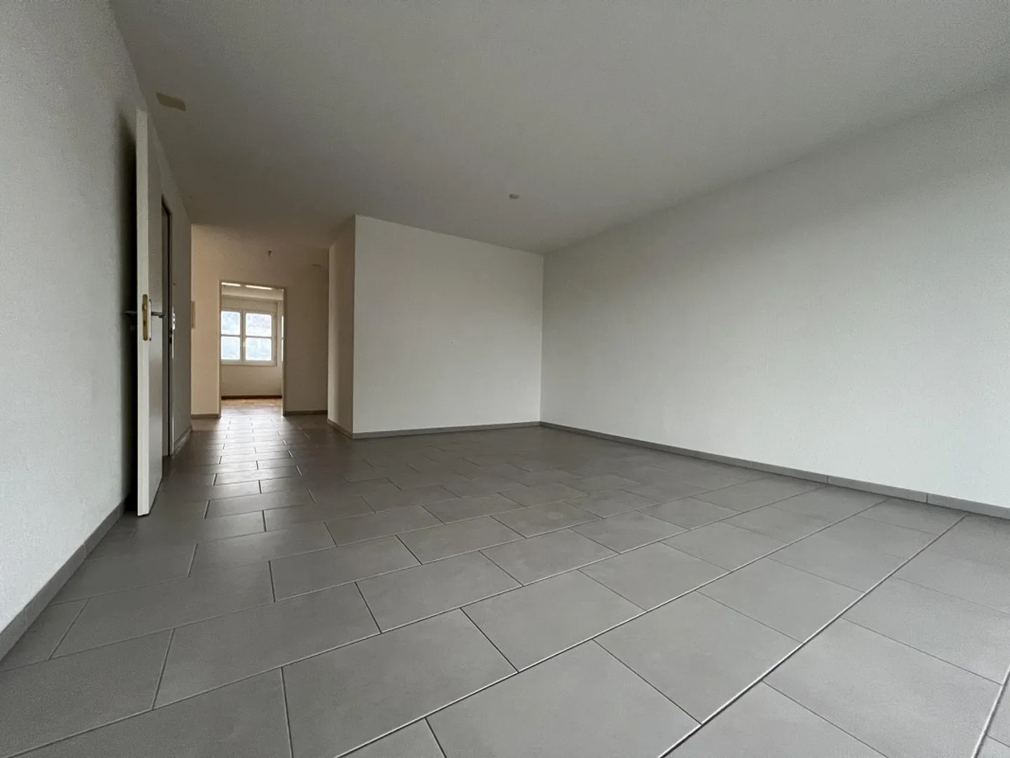 Helle 4.5-Zimmerwohnung / App. 4.5 pièce lumineux - Foto 7 von 10