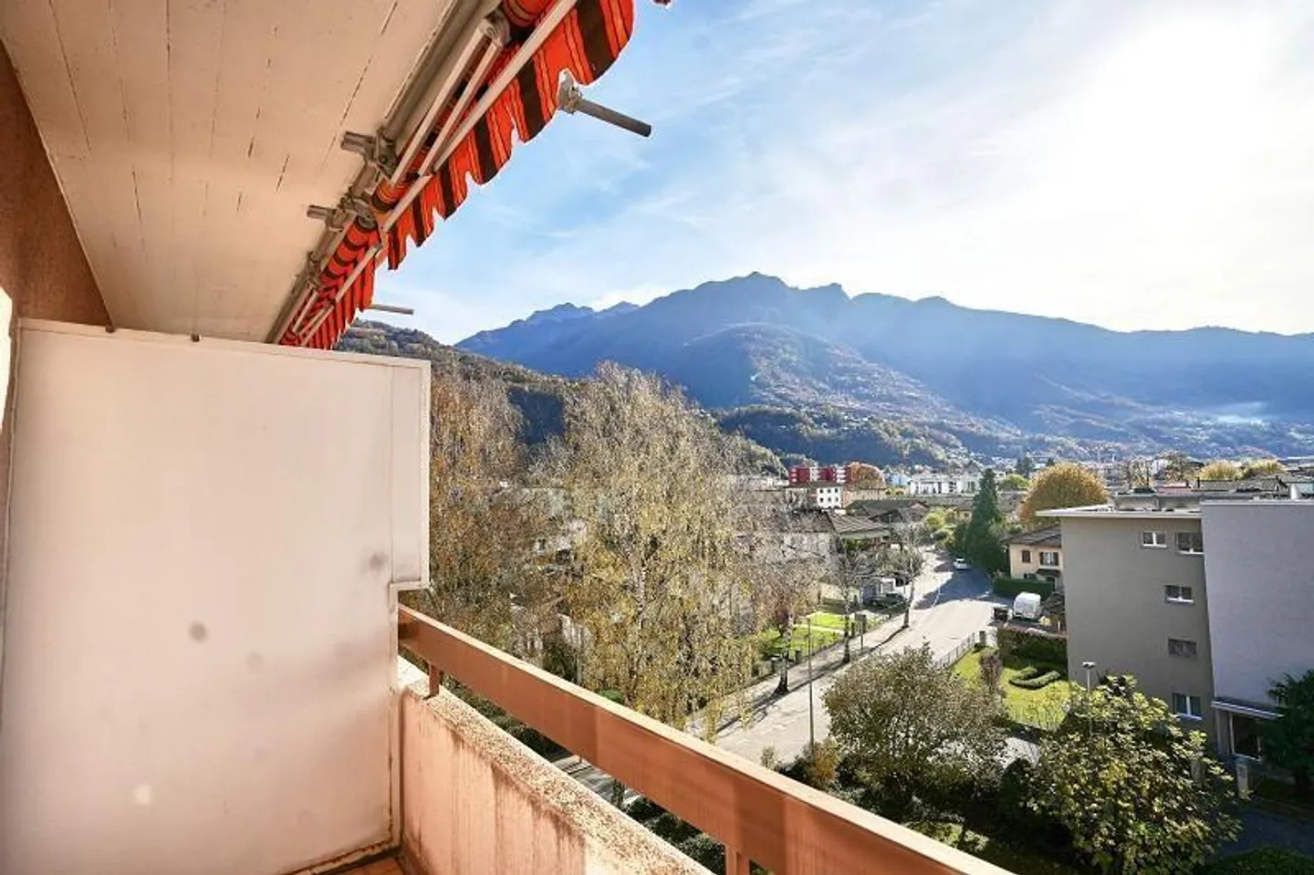 Appartement de 2 1/2 pièces dans un emplacement central, calme et ensoleillé - Photo 11 sur 23