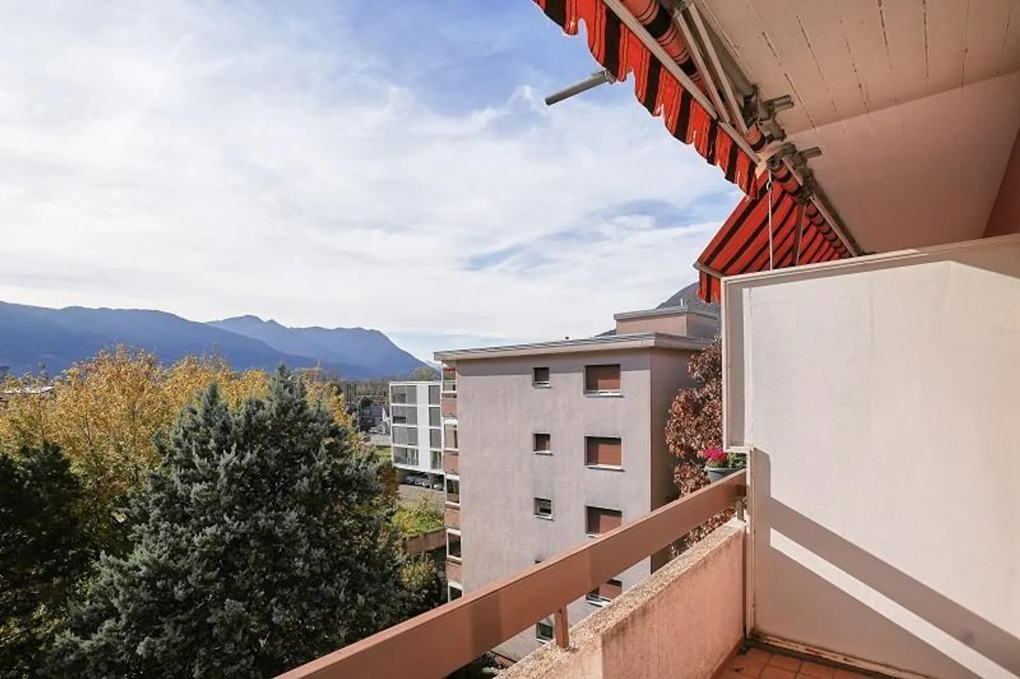 Appartement de 2 1/2 pièces dans un emplacement central, calme et ensoleillé - Photo 13 sur 23