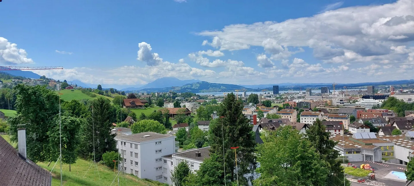 Appartement 2,5 pièces avec vue - Photo 1 sur 10